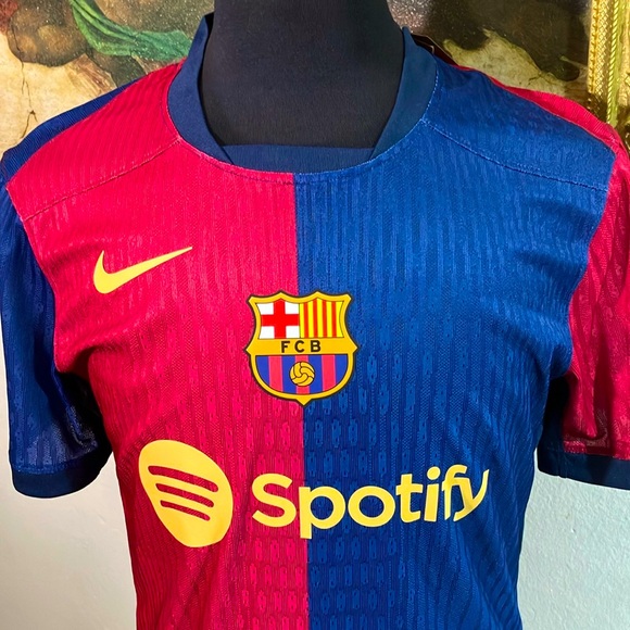 Nike FC Barcelona 2024/25 Match Home
Men's Nike Dri-FIT ADV Soccer Jersey - Picture 1 of 15